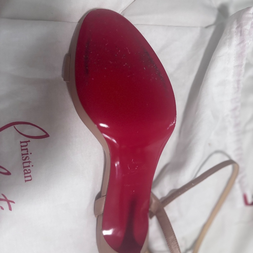 Christian Louboutin - Picture 6 of 6